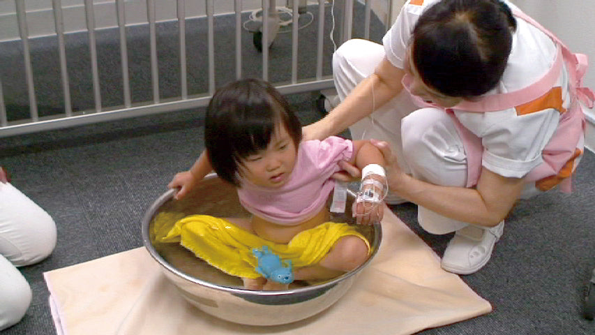 小児看護技術 第2版 [Vol.01] 乳幼児の臀部浴と上半身清拭